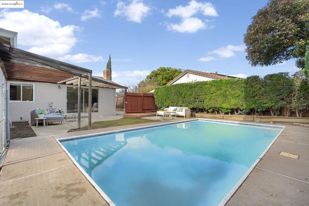 PITTSBURG - Residential