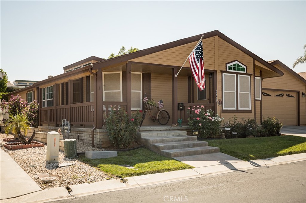 10961 Desert Lawn Dr 451