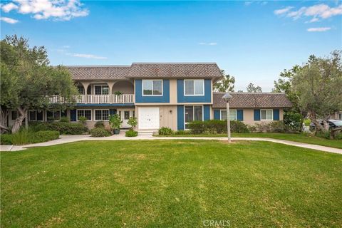 4247 Larwin Cypress CA 90630