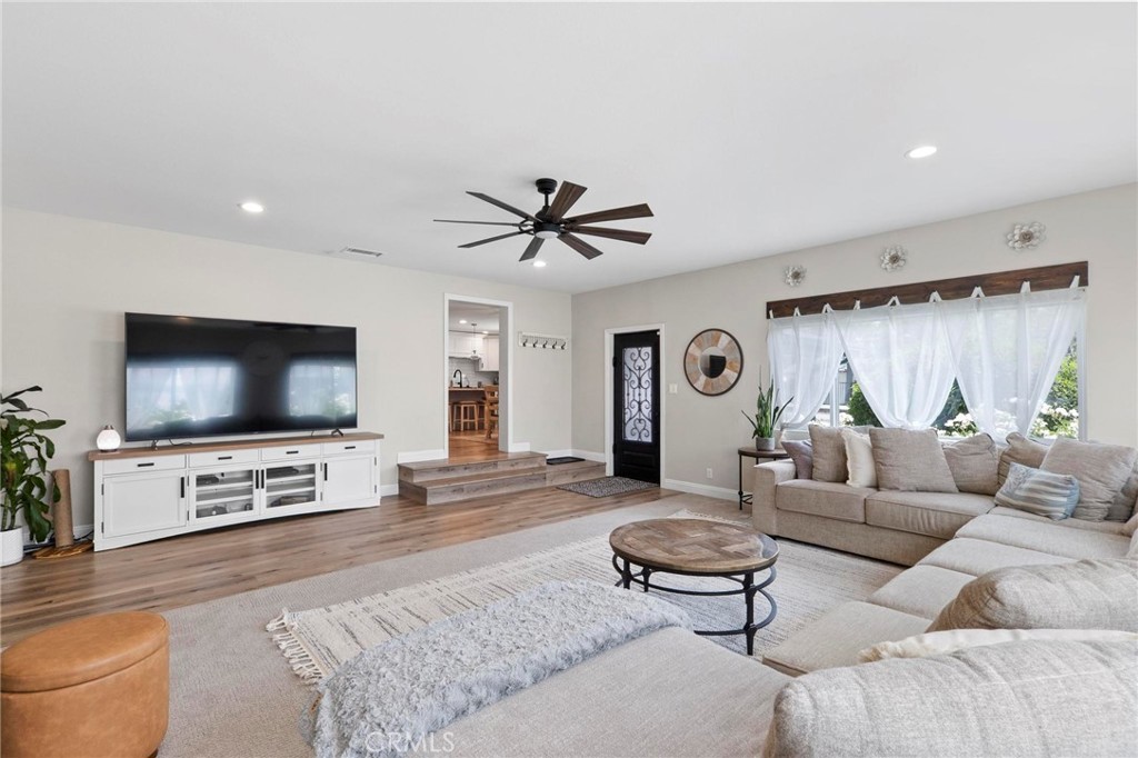 Yucaipa, California, 92399, United States, 4 Bedrooms Bedrooms, ,3 BathroomsBathrooms,Residential,Active,2037125