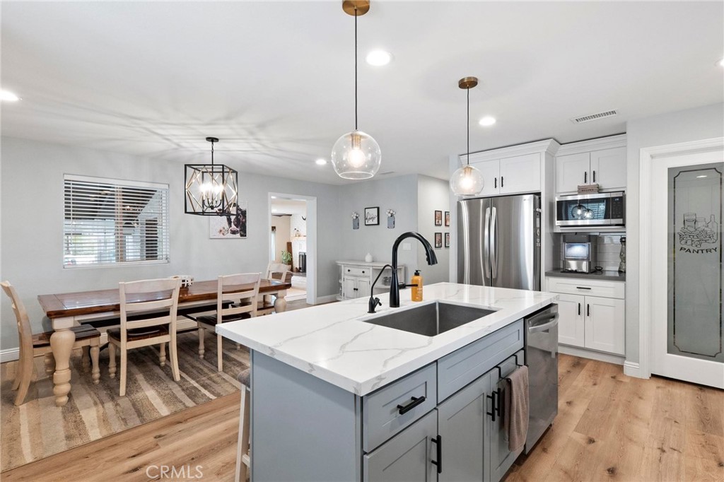 Yucaipa, California, 92399, United States, 4 Bedrooms Bedrooms, ,3 BathroomsBathrooms,Residential,Active,2037125