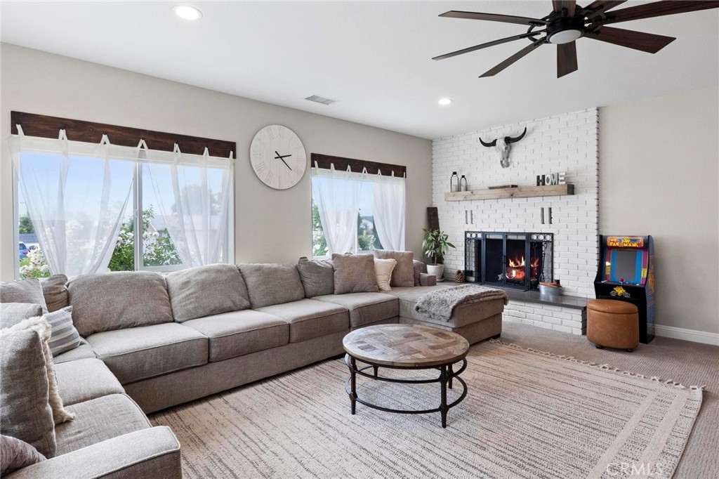 Yucaipa, California, 92399, United States, 4 Bedrooms Bedrooms, ,3 BathroomsBathrooms,Residential,Active,2037125