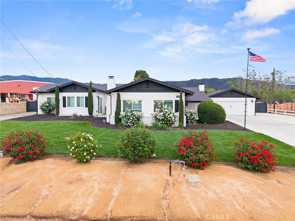 Yucaipa, California, 92399, United States, 4 Bedrooms Bedrooms, ,3 BathroomsBathrooms,Residential,Active,2037125