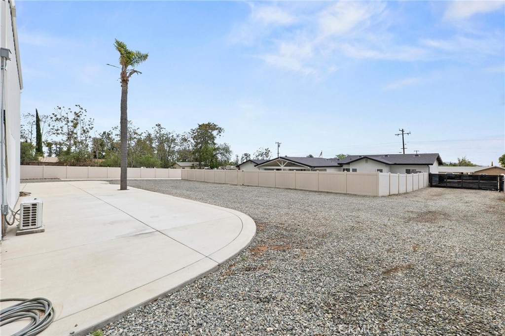 Yucaipa, California, 92399, United States, 4 Bedrooms Bedrooms, ,3 BathroomsBathrooms,Residential,Active,2037125
