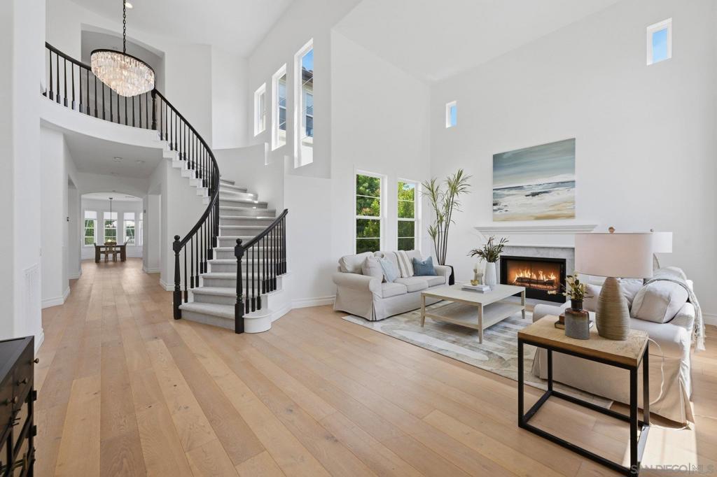 855 Stratford Knoll