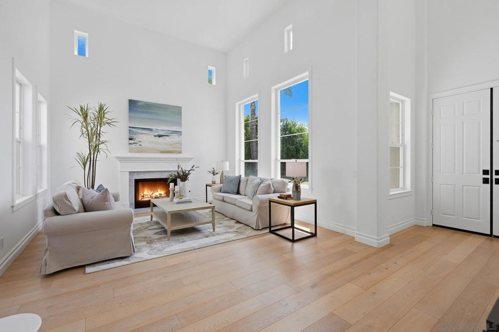 855 Stratford Knoll