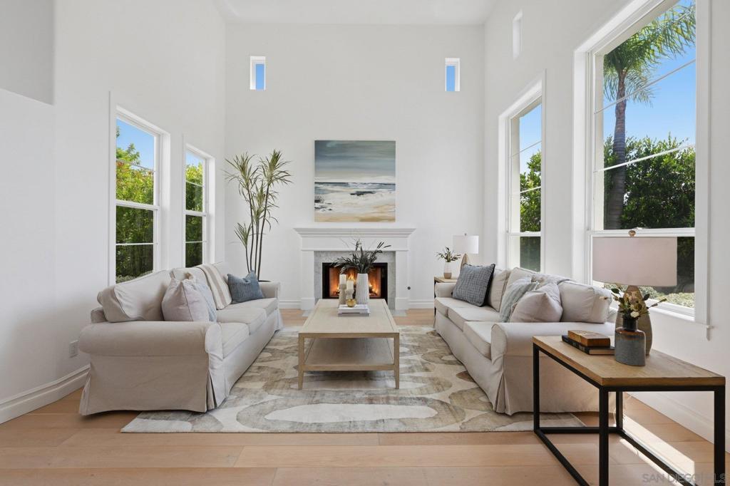 855 Stratford Knoll