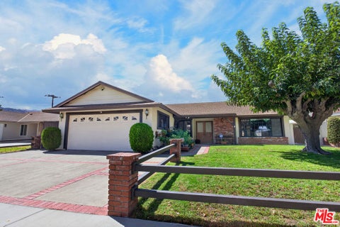 Photo of 24843 Fourl Road, Newhall, CA 91321 (MLS # 26997561)
