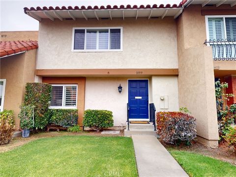 10519 La Rosa Circ Fountain Valley CA 92708