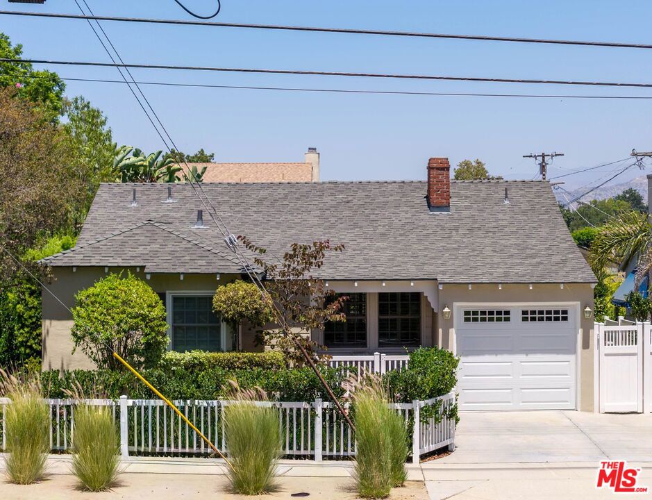 10257 Camarillo Street, Toluca Lake CA 91602
