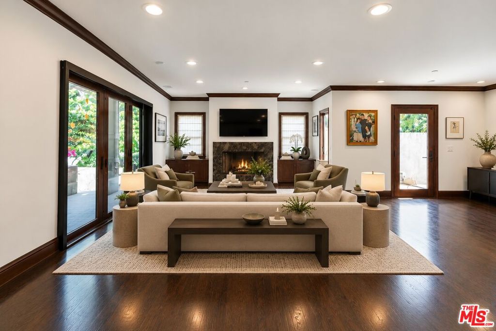 Photo of 626 14th Street, Santa Monica, CA 90402 (MLS # 26999447)