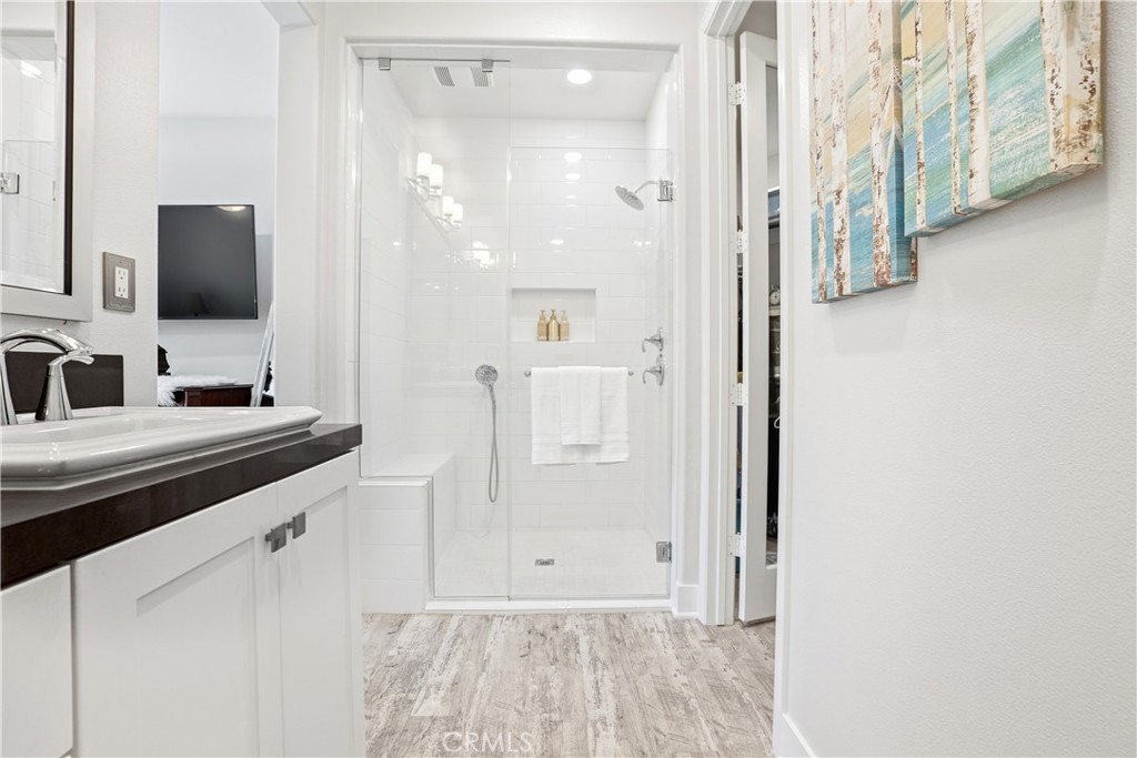 Iris (ESIRIS) - Residential