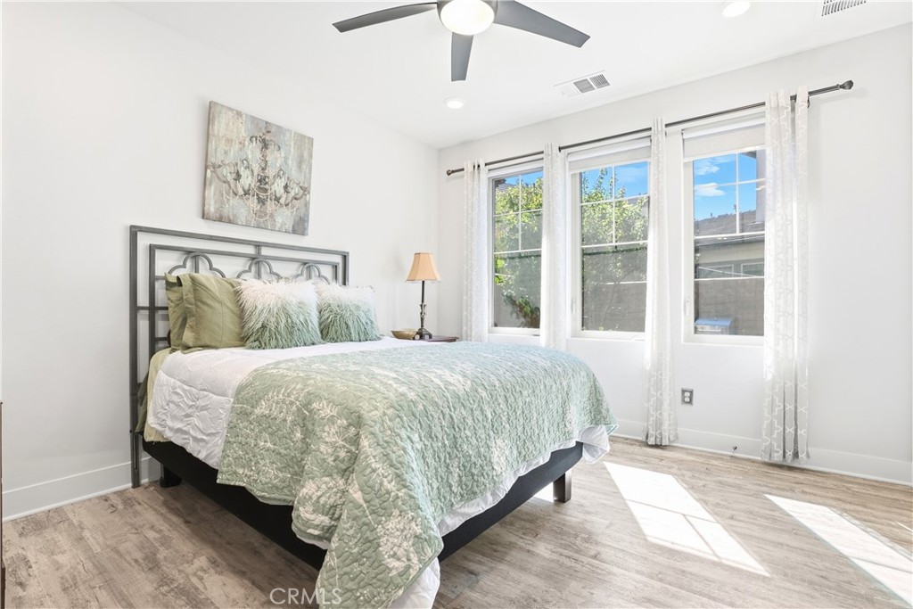 Iris (ESIRIS) - Residential