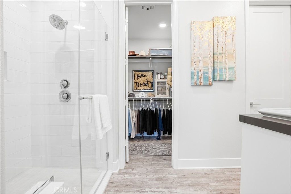 Iris (ESIRIS) - Residential