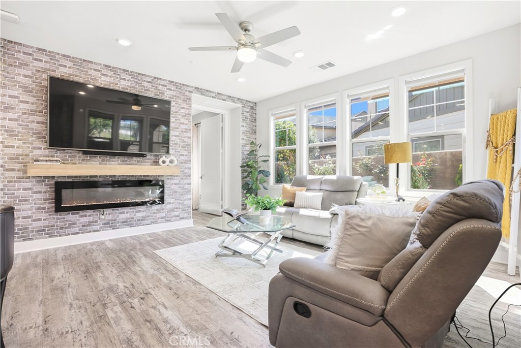 Iris (ESIRIS) - Residential