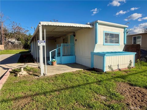 32538 Mission Trail Lake Elsinore CA 92530