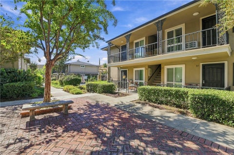 Photo of 660 S Glassell St, Orange, CA 92866 (MLS # OC26231834)