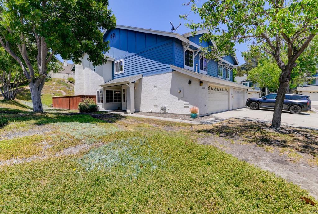 1403 Manzana Way