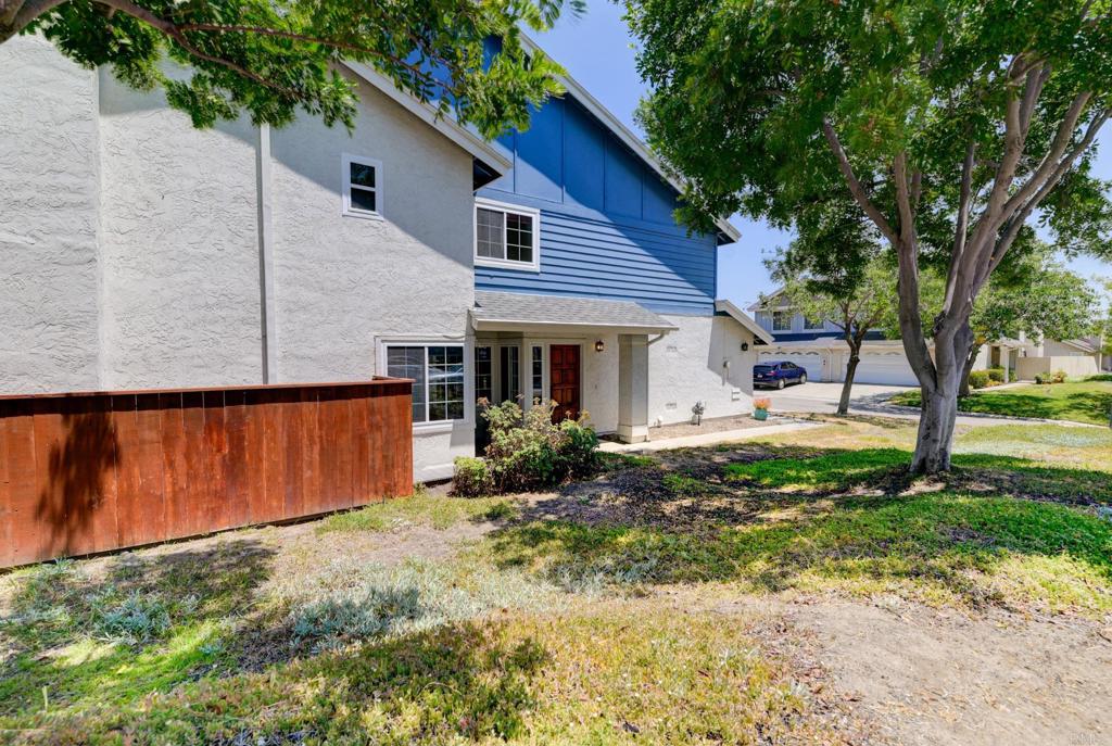 1403 Manzana Way