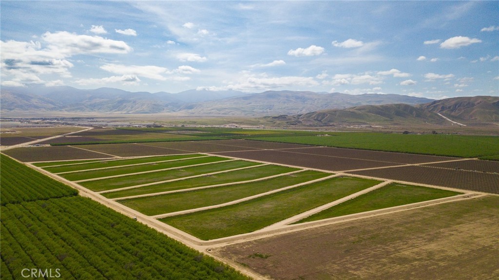 Unlock the potential of Central California with this rare 973+ acre offering in Mettler—an emerging logistics and industrial hotspot just off Highway 99 and Interstate 5. This expansive property presents a once-in-a-generation opportunity to shape a large-scale commercial or industrial development at the gateway to Southern California. Currently in agricultural production, the land provides immediate holding income while offering enormous upside for a forward-thinking developer. With proximity to major distribution hubs and strategically located between Northern and Southern California markets, the site is ideally suited for industrial, logistics, warehousing, or large-scale commercial use.
Situated adjacent to the Tejon Ranch Commerce Center, this property is near a thriving ecosystem of top-tier industrial tenants including Nestlé, IKEA, Caterpillar Inc., Plant Prefab, and more. The area has become a magnet for Fortune 500 companies and advanced logistics users, drawn by its central location, excellent freeway access, and lower operating costs compared to the LA Basin.
This land is priced to allow a savvy developer to come in, put in the infrastructure, and unlock incredible long-term value. The flat topography and expansive footprint offer flexibility for master planning and phased development. With infrastructure improvements and entitlement strategies, this property has the potential to evolve into a major logistics park or multi-tenant industrial campus.
