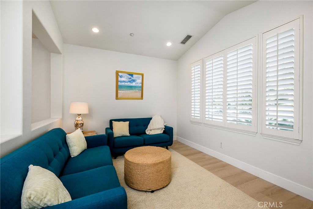 1204 Vista Jardin