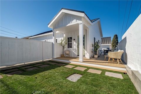 Photo of 228 B Arena Street #B, El Segundo, CA 90245 (MLS # SB26019122)