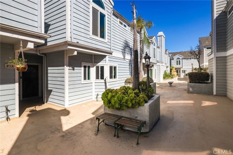 Photo of 260 Victoria ST #F2, Costa Mesa, CA 92627 (MLS # PW26187976)