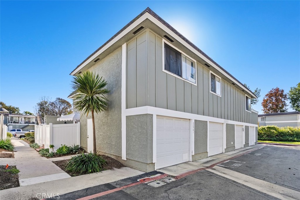 Aliso Villas (AV) - Residential