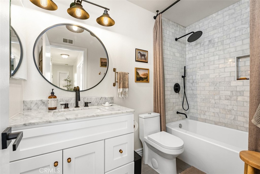 Aliso Villas (AV) - Residential