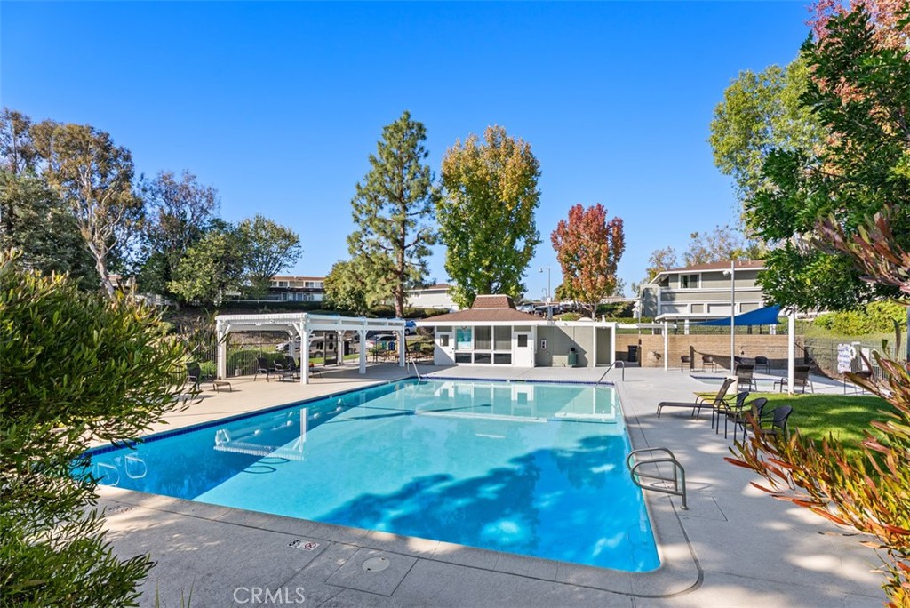 Aliso Villas (AV) - Residential