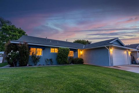 Photo of 20022 Cove Circle CIR, Huntington Beach, CA 92646 (MLS # 260011947SD)