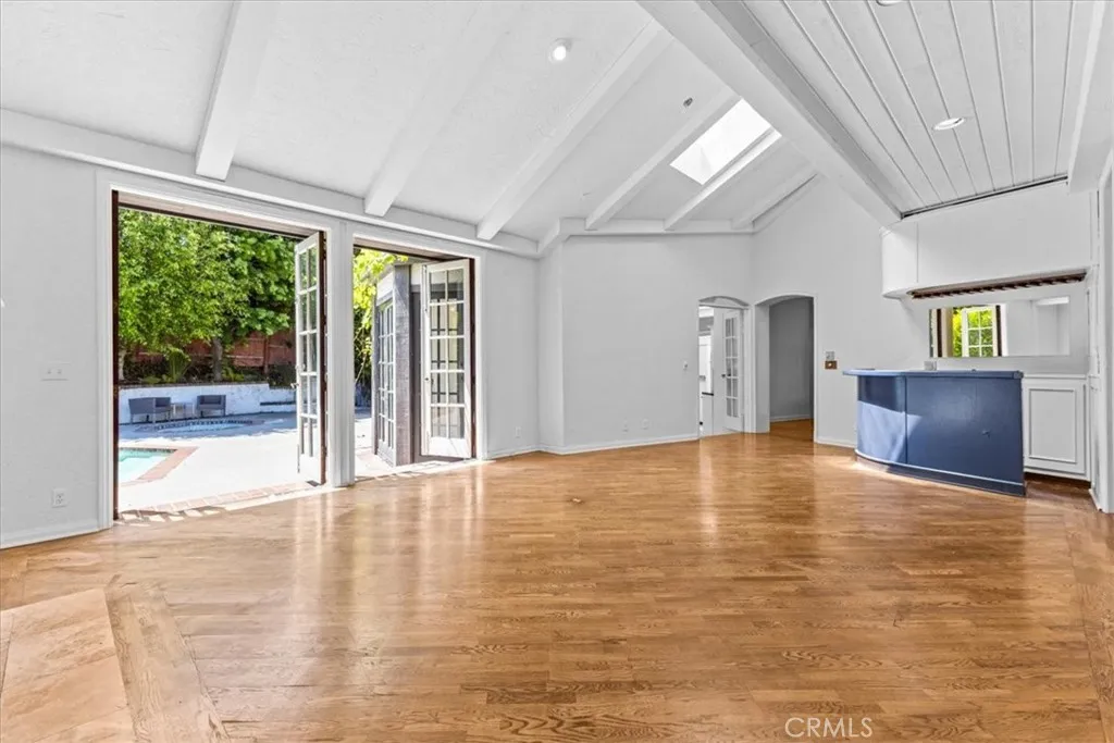 Newport Beach, California 92660, United States, 5 Bedrooms Bedrooms, ,4 BathroomsBathrooms,Residential,Active,165552