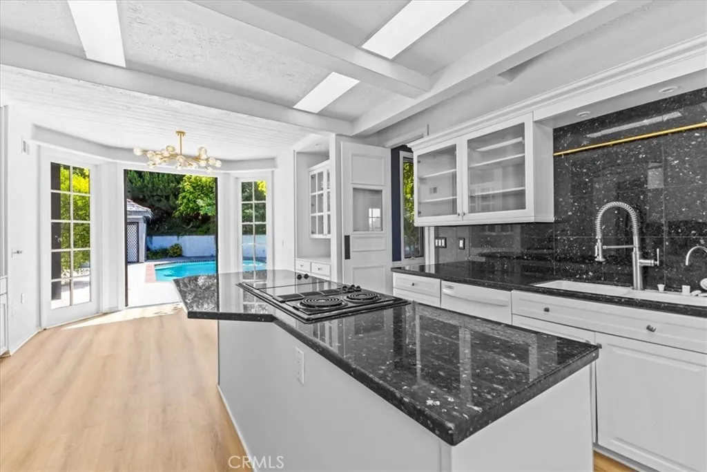 Newport Beach, California 92660, United States, 5 Bedrooms Bedrooms, ,4 BathroomsBathrooms,Residential,Active,165552