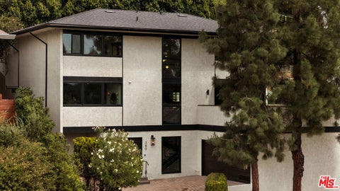 Photo of 380 Cherry Drive, Pasadena, CA 91105 (MLS # 26845063)