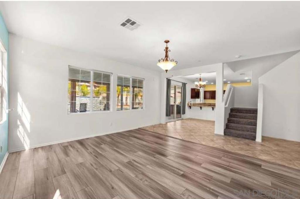 2090 Trinket circle
