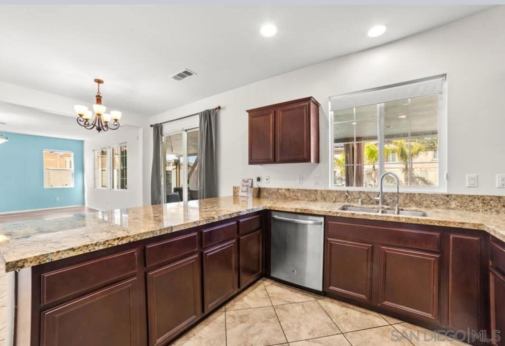 2090 Trinket circle