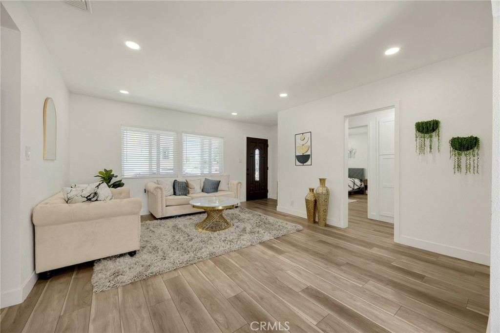 506 W Victor Avenue