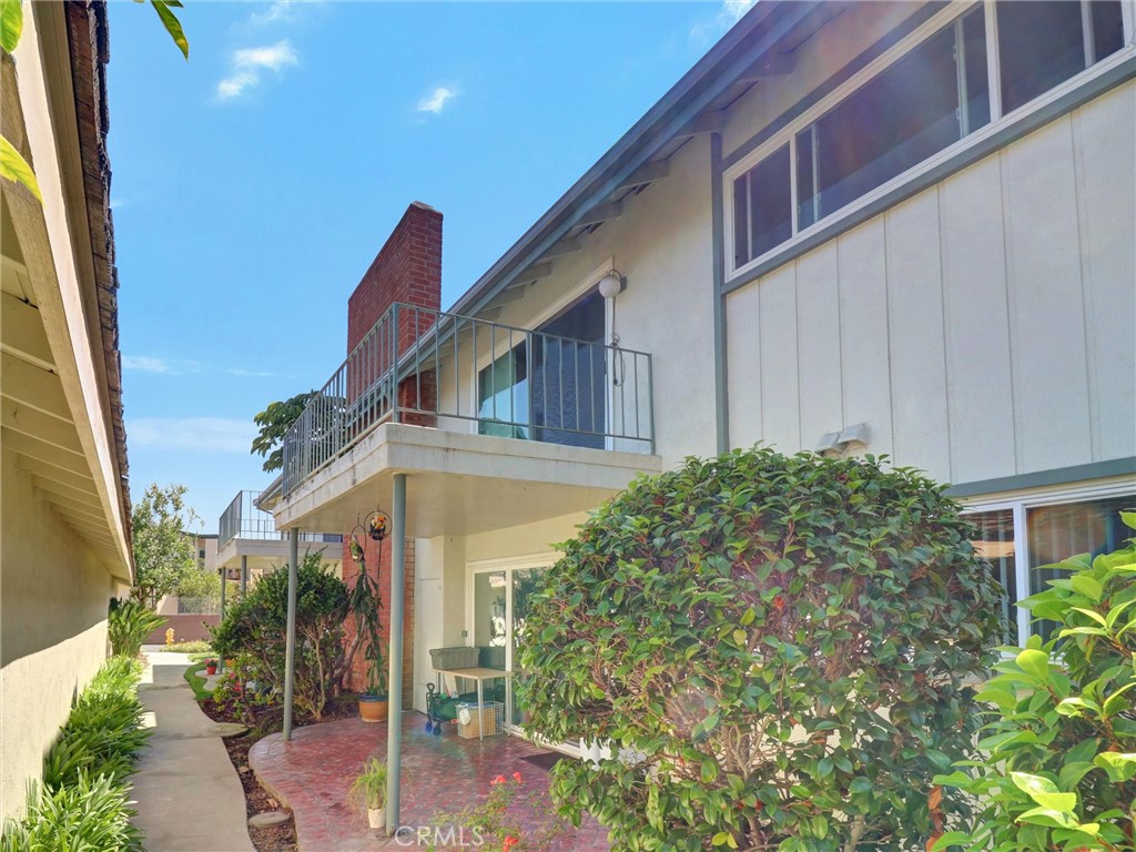 22627 Nadine Circle B
