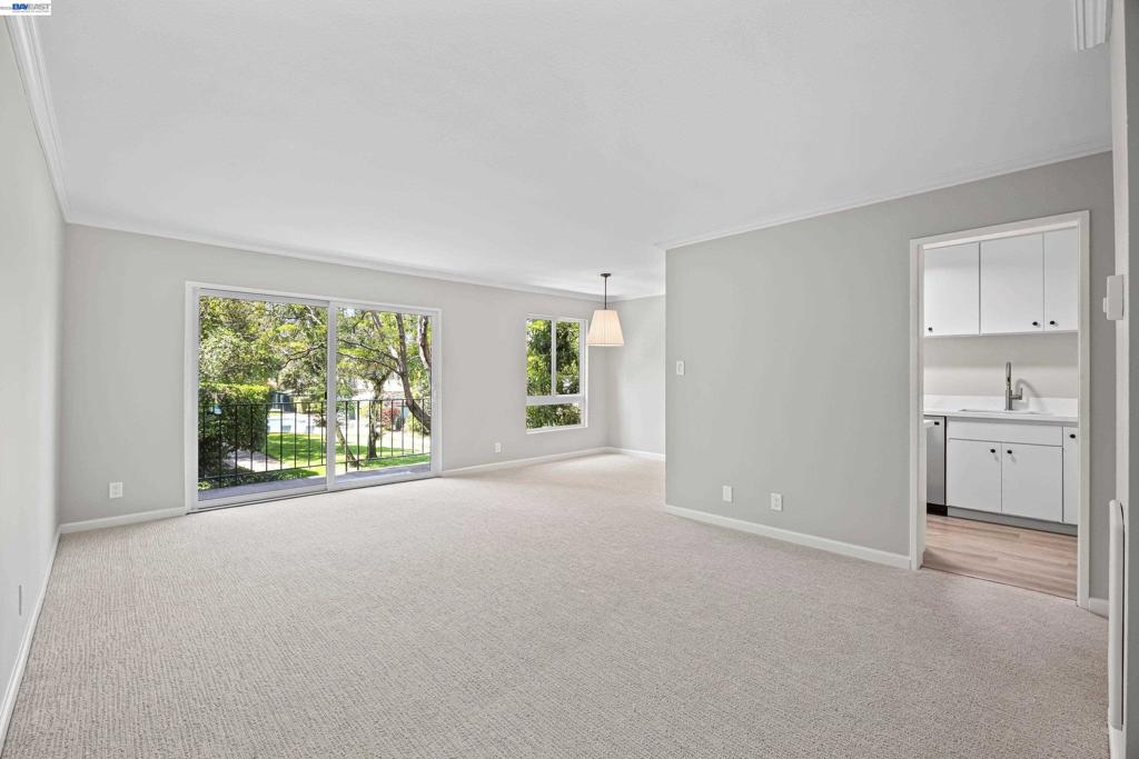 847 N Humboldt St 210
