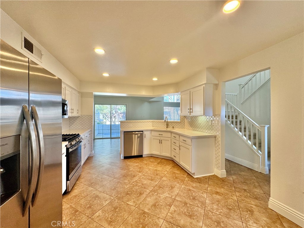 Viewpointe North (VPNR) - Residential Lease