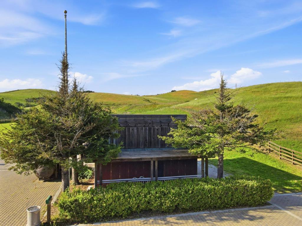 560 Stage Road