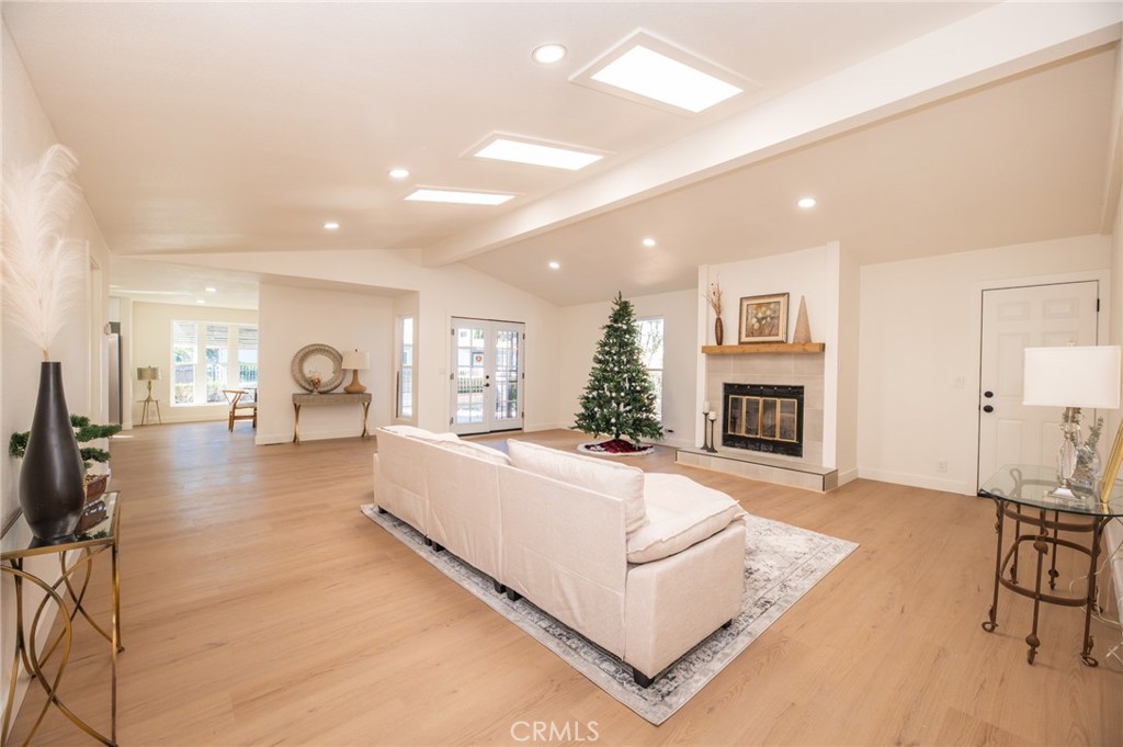 10961 Desert Lawn Drive 86