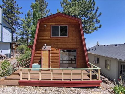 Photo of 2068 Slippery Elm Road, Wrightwood, CA 92397 (MLS # TR25148952) Photo of 2068 Slippery Elm Road, Wrightwood, CA 92397 (MLS # TR25148952)