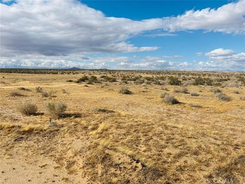 Photo of 5 Timlin Way, California City, CA 93505 (MLS # HD25162655)