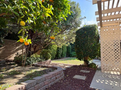 Tiny photo for 5392 Queens Street, Ventura, CA 93003 (MLS # V1-38096)