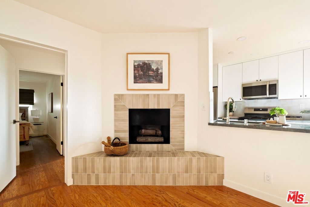 302 Ashland Avenue 201