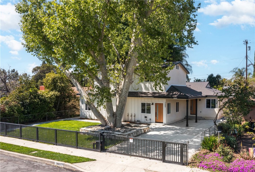 A fresh start in the heart of the Valley.
This recently remodeled 3-bedroom, 2-bathroom home offers 1,341 square feet of modern comfort paired with a backyard that feels like your own private retreat. Inside, the layout is open and filled with natural light, creating a warm and welcoming atmosphere from the moment you step in. The renovation includes brand-new appliances, elegant quartz countertops, stylish wide-plank flooring, and recessed lighting throughout. Every detail has been considered to create a space that is as functional as it is beautiful.
One of the home’s most inviting features is the expansive backyard. With ample privacy and room to spread out, it is the perfect setting for quiet mornings with coffee, lively weekend gatherings, or afternoons spent in the garden. For those with a green thumb, the property offers multiple areas ideal for planter beds and personal landscaping projects.
Beyond the home, Winnetka offers the best of Los Angeles living without the constant rush. Nestled in the San Fernando Valley, this neighborhood combines residential charm with easy access to the city. From here, you are minutes from Woodland Hills, Tarzana, and Encino, and only a short drive to major freeways that connect you to West LA, Burbank, and Downtown Los Angeles. Local parks, shopping centers, dining options, and cultural amenities are all close by, giving you both convenience and community.
For professionals relocating to Los Angeles or anyone seeking a comfortable one-year rental, this home offers an ideal balance. You get the space and privacy of a residential neighborhood with the advantage of being close to everything the city has to offer. Move-in ready and thoughtfully designed, it is a place where you can feel settled and inspired, whether you are here for work, family, or simply a new chapter.
