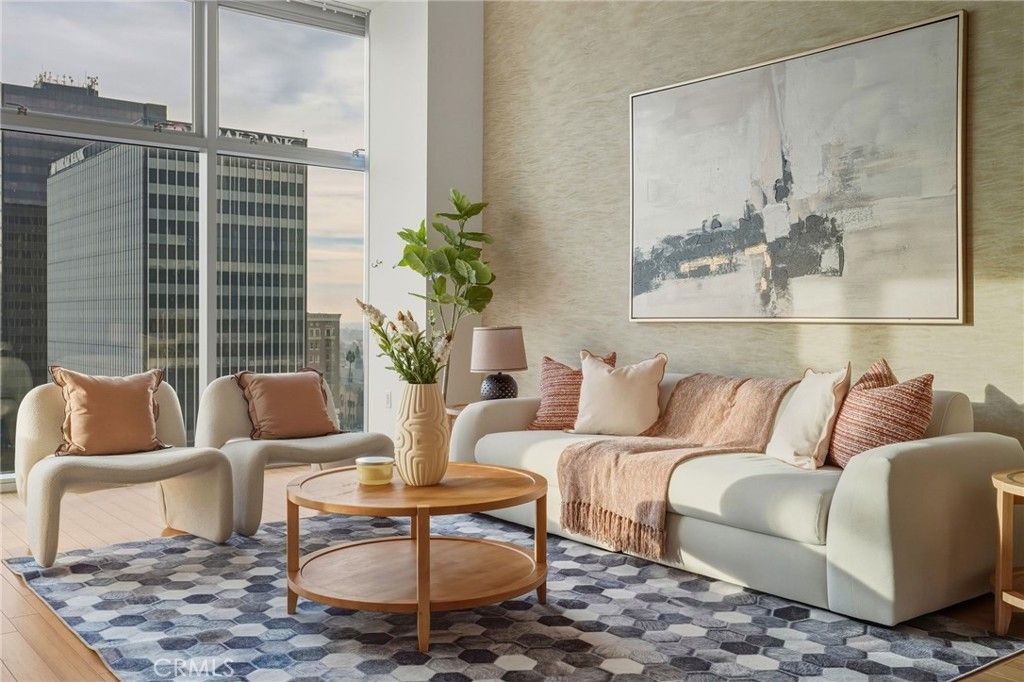 Photo of 3223 W 6th Street #1006, Los Angeles, CA 90020 (MLS # AR25281517)