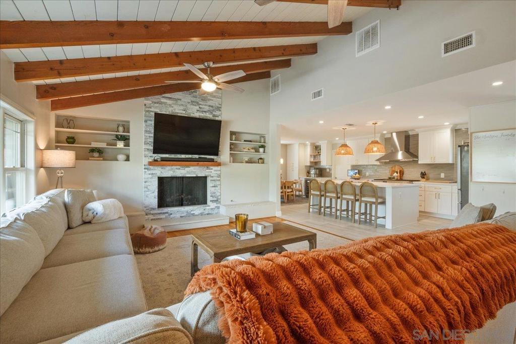 Del Cerro - Residential