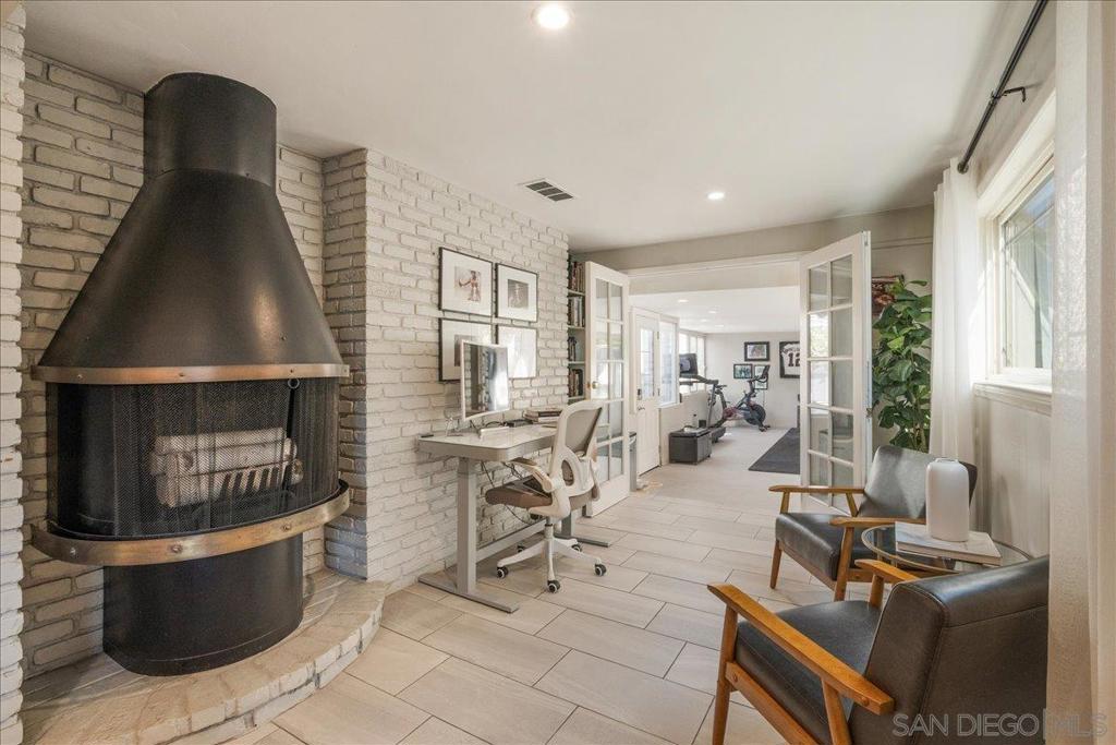 Del Cerro - Residential